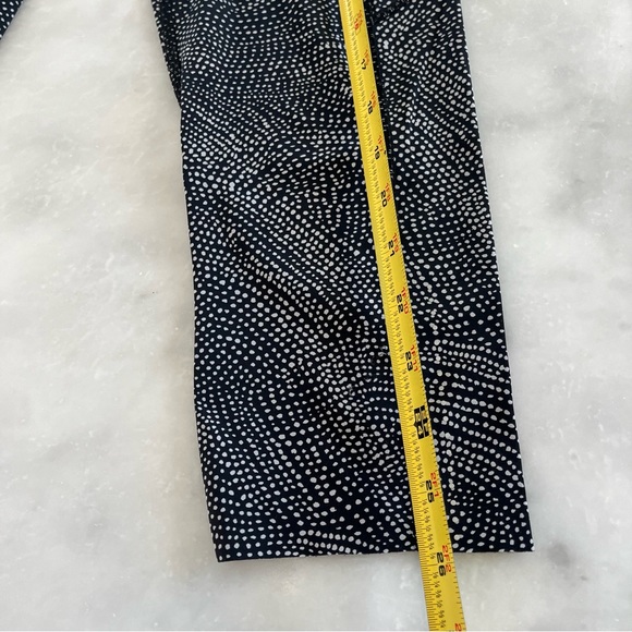 LuLuLemon 26” super lightweight legging. Black and white dots. 4 - Picture 12 of 16